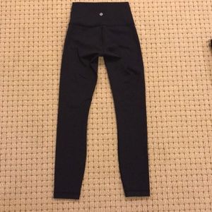 Wunder under lulu lemon leggings